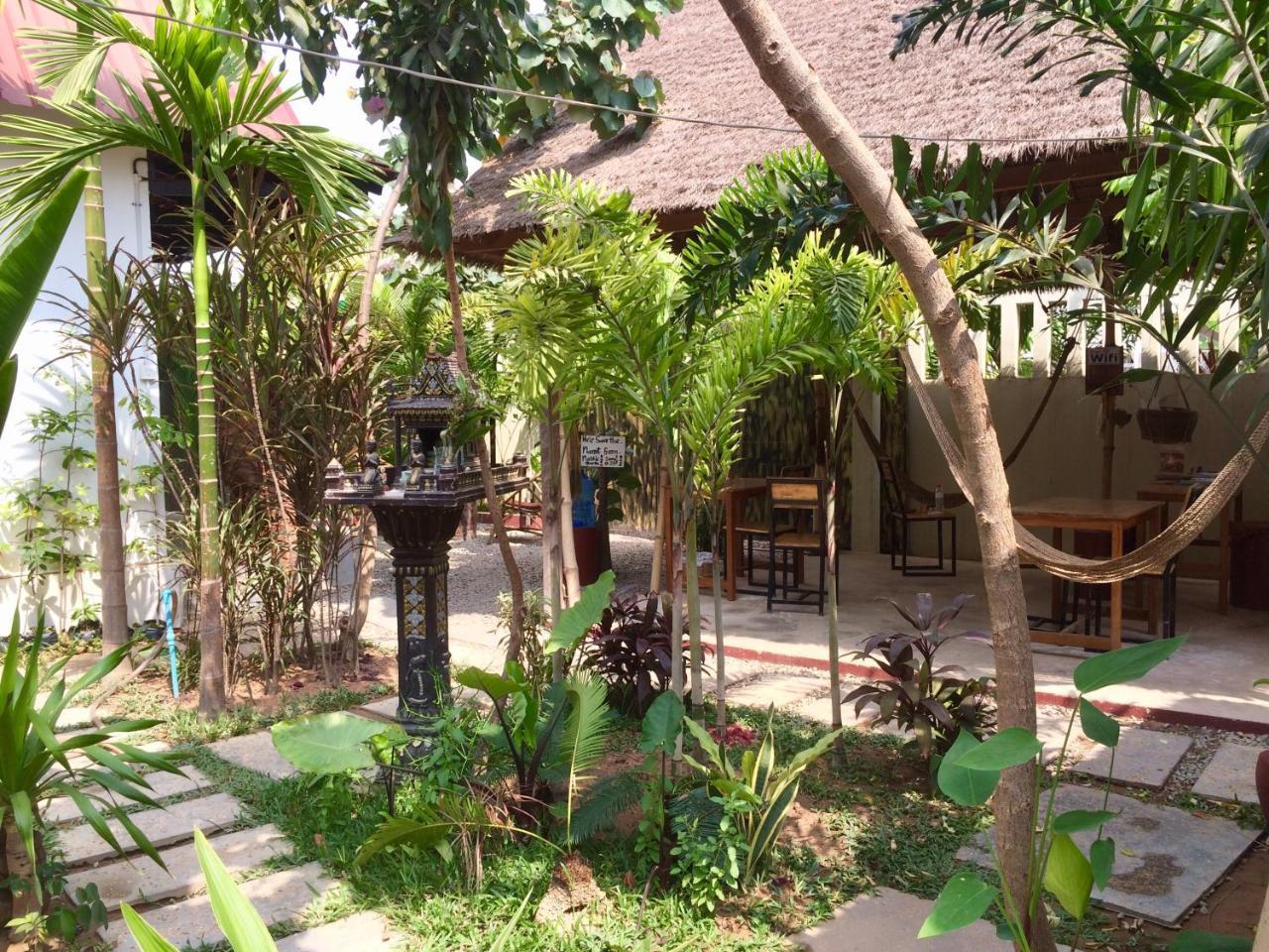 Happy Hippies Hostel Siem Reap Esterno foto